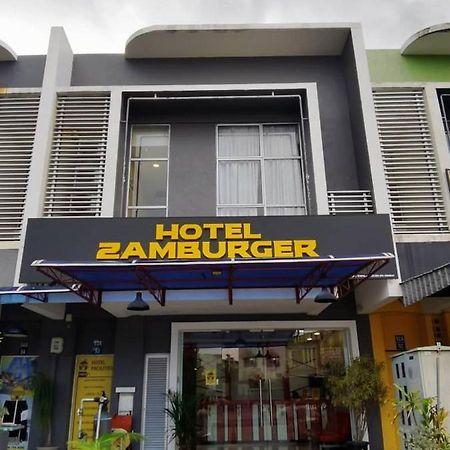 Hotel Zamburger Enstek Sepang Eksteriør billede