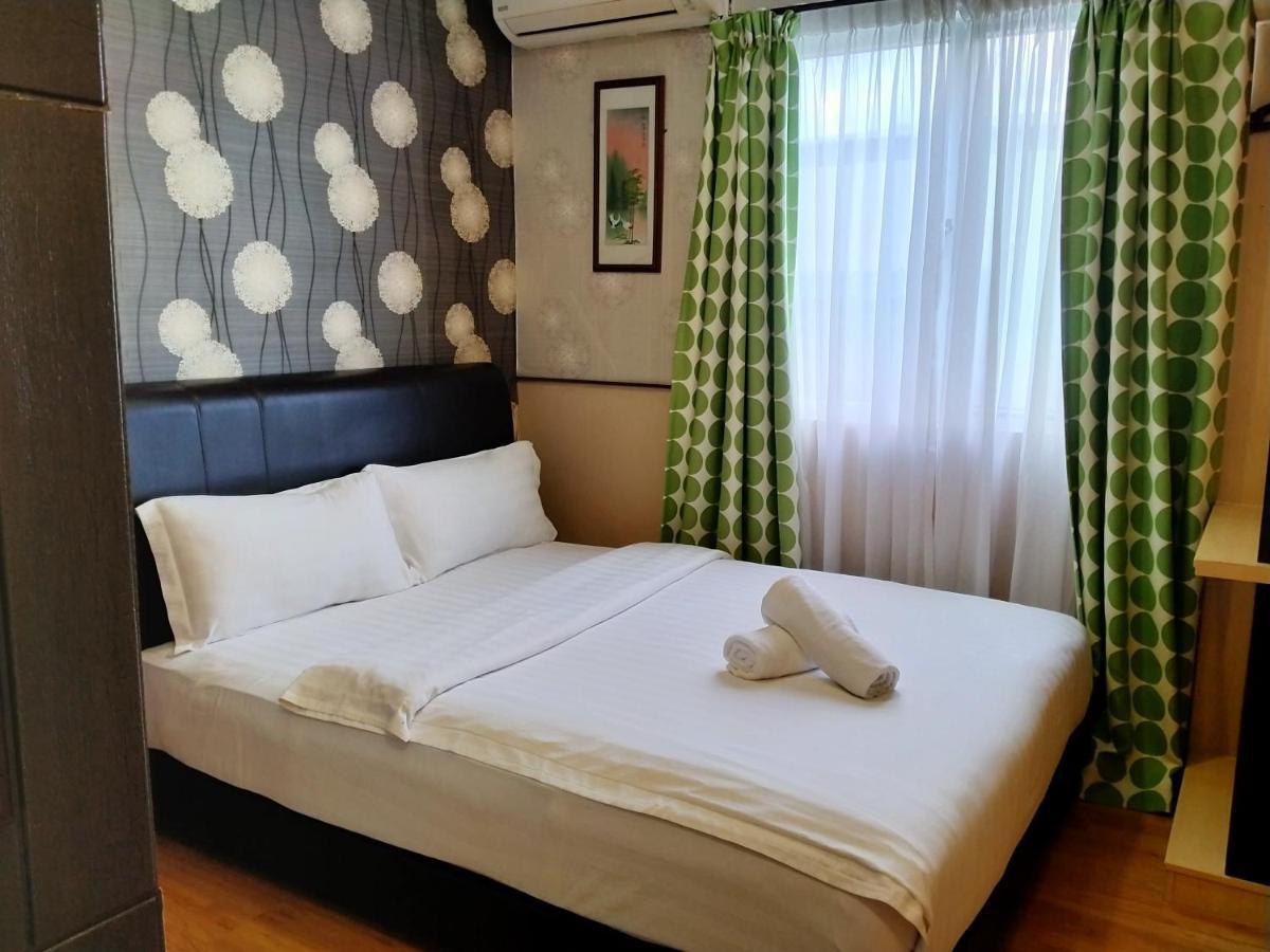 Hotel Zamburger Enstek Sepang Eksteriør billede